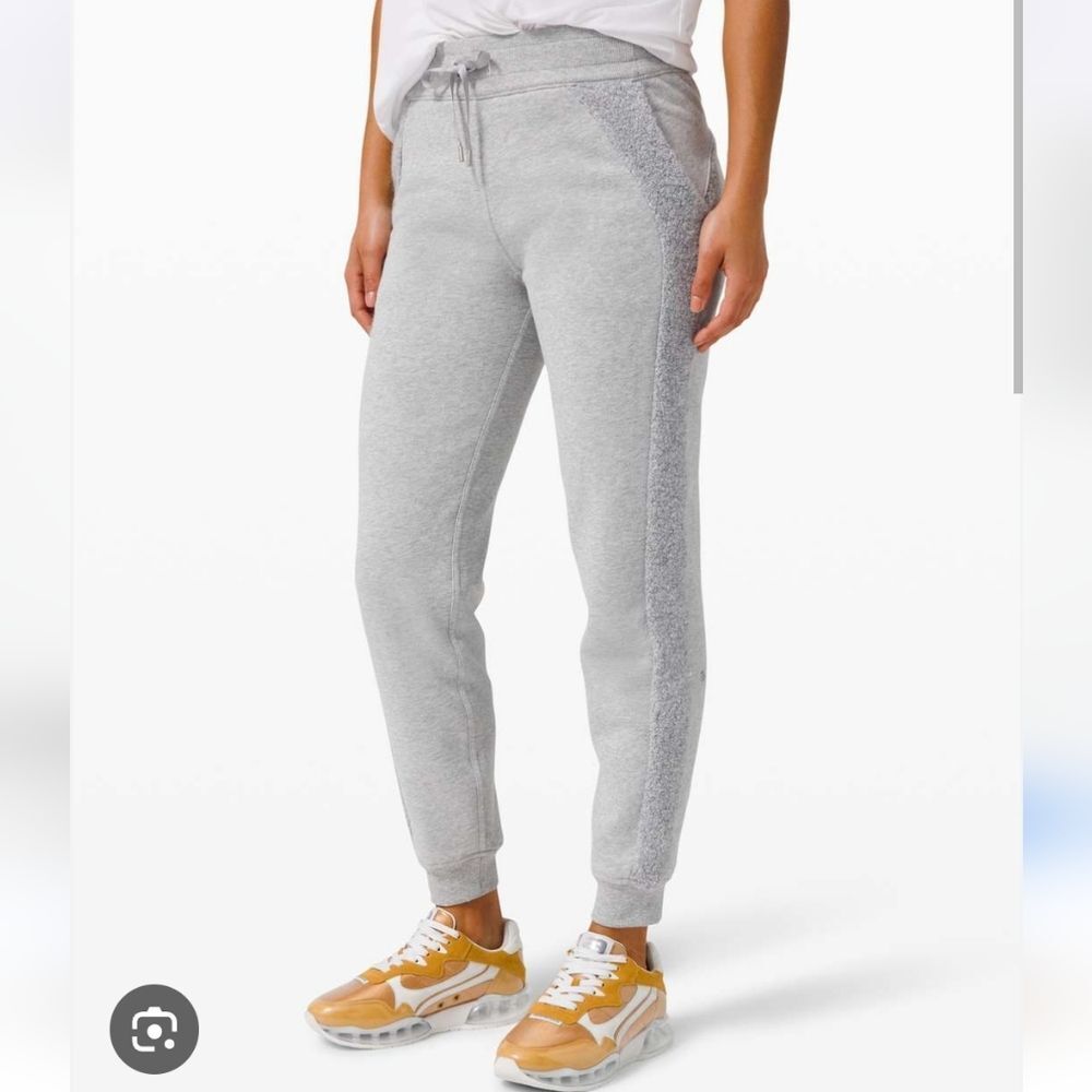 LULULEMON scuba Sherpa Joggers